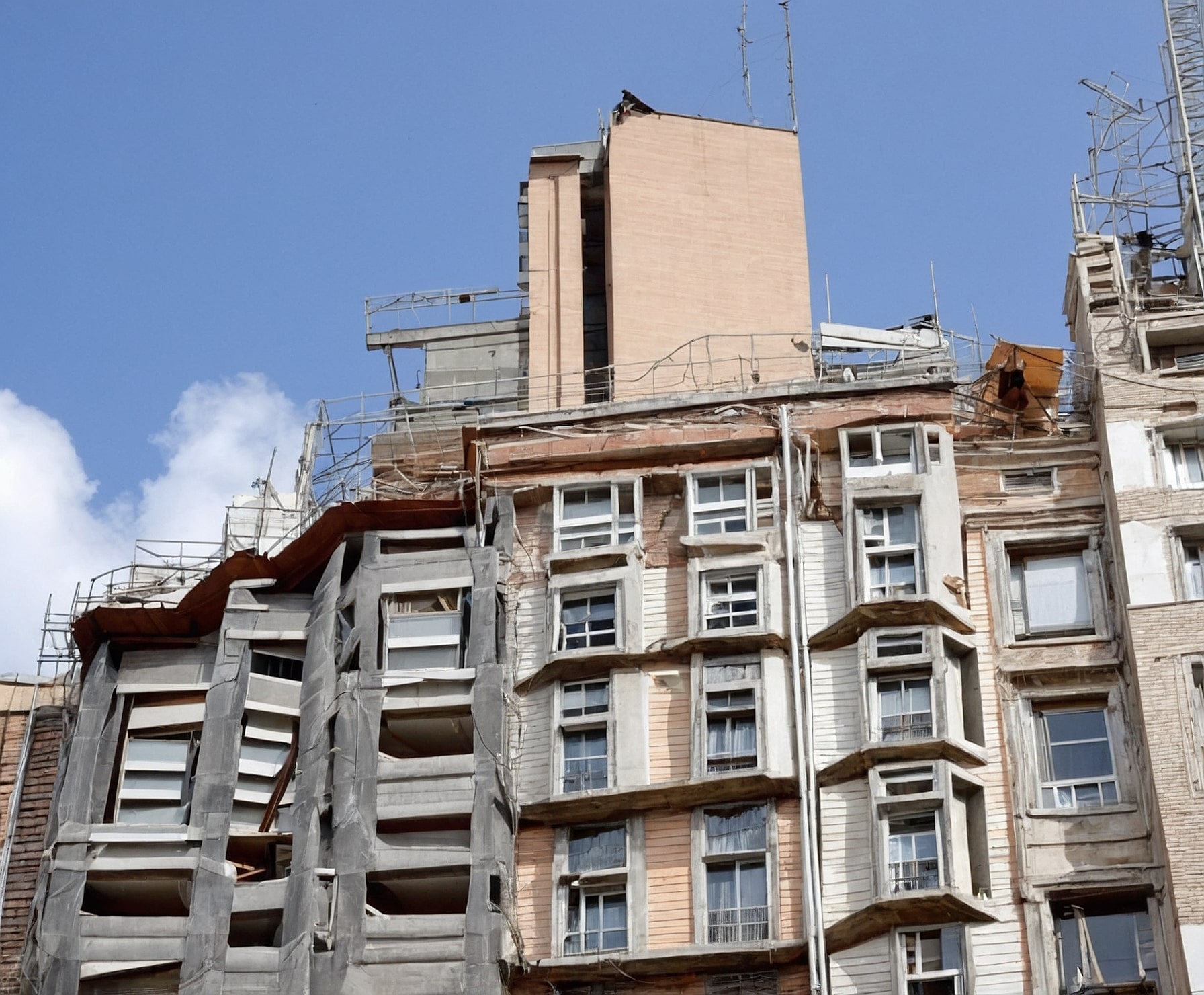 Reparación de filtraciones en edificio antiguo